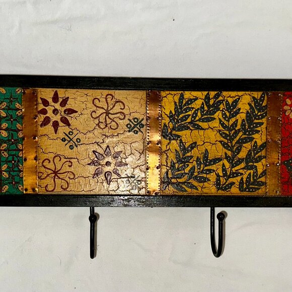 Pier 1 Hand Painted Wall Hook Rack 4 Hooks Boho Wood Entryway Coat Decor-I010 - Picture 2 of 5
